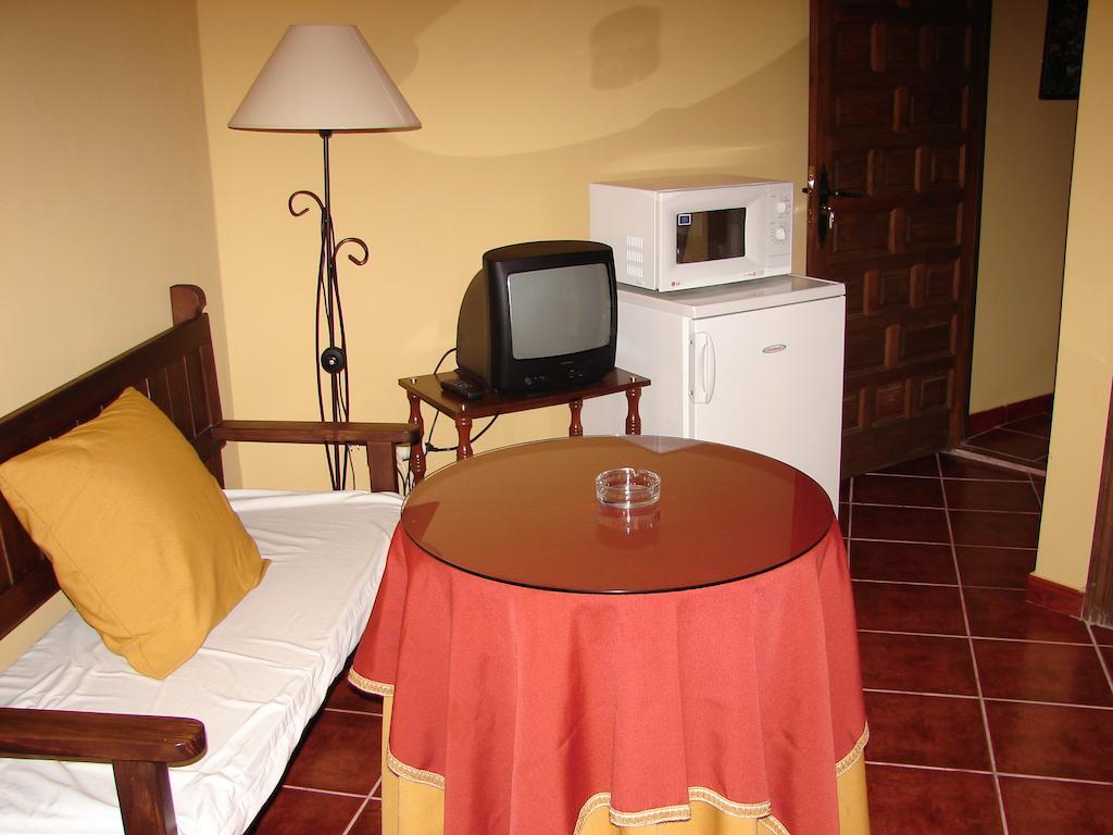 La Boticaria Casa Rural Apartamento Descargamaría Exteriör bild